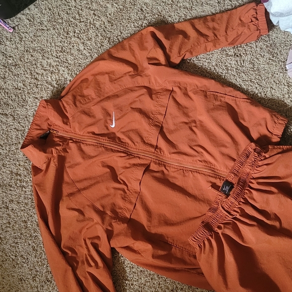 Vonage 90s Nike Track Suit - Picture 10 of 13